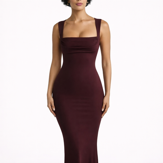 DIVA - Vestido Largo Entallado con Escote Cuadrado